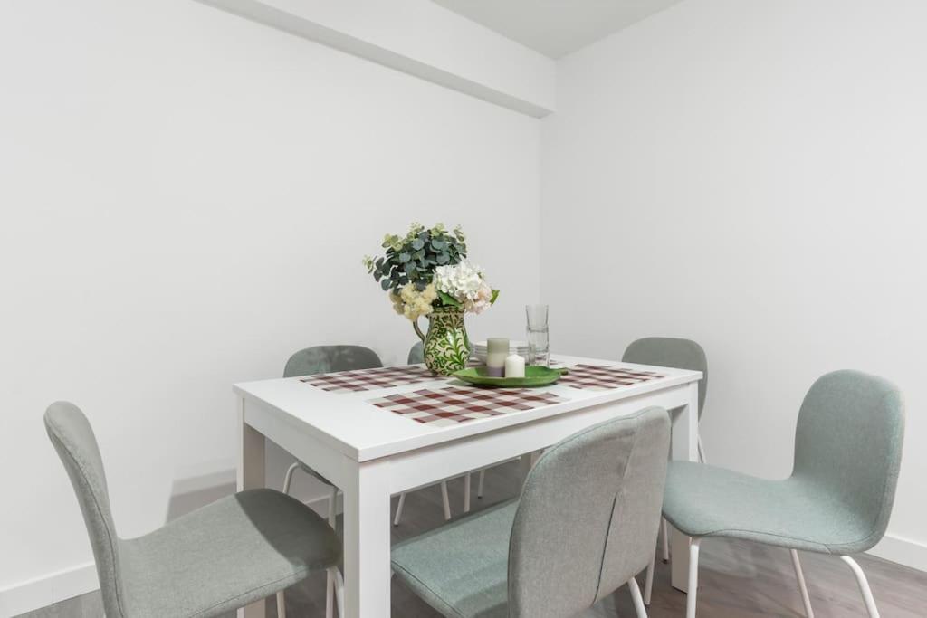 Apartamento Marques De Urquijo Хихон Екстериор снимка
